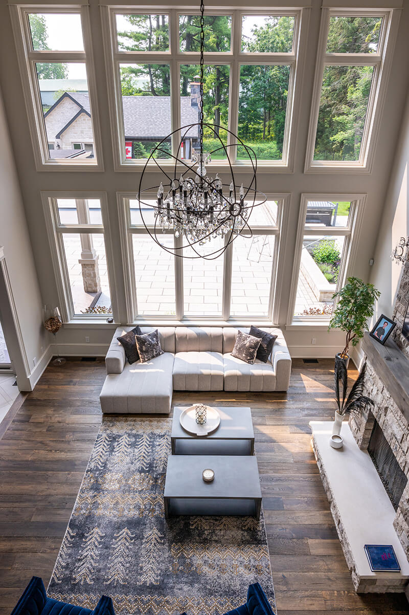 Custom Living Room Design With White Couch