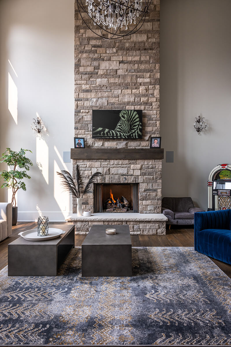 Custom Living Room & Stone Fireplace Design
