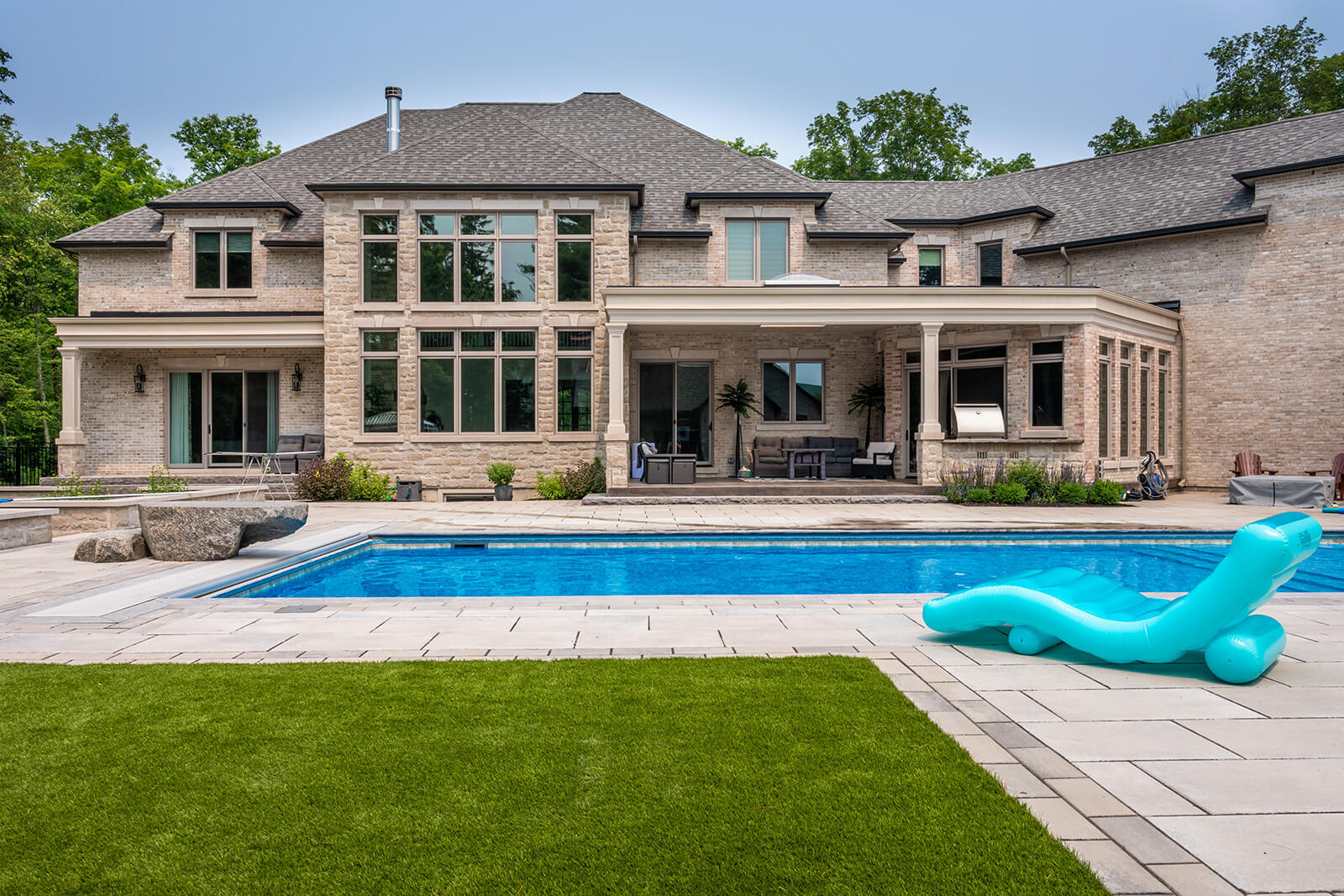 Custom House Exterior Design & Backyard Pool