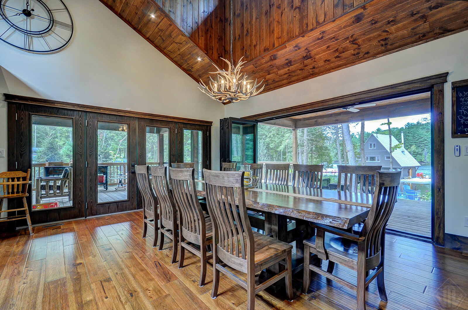 Cottage Dining Room Design With Large Windows