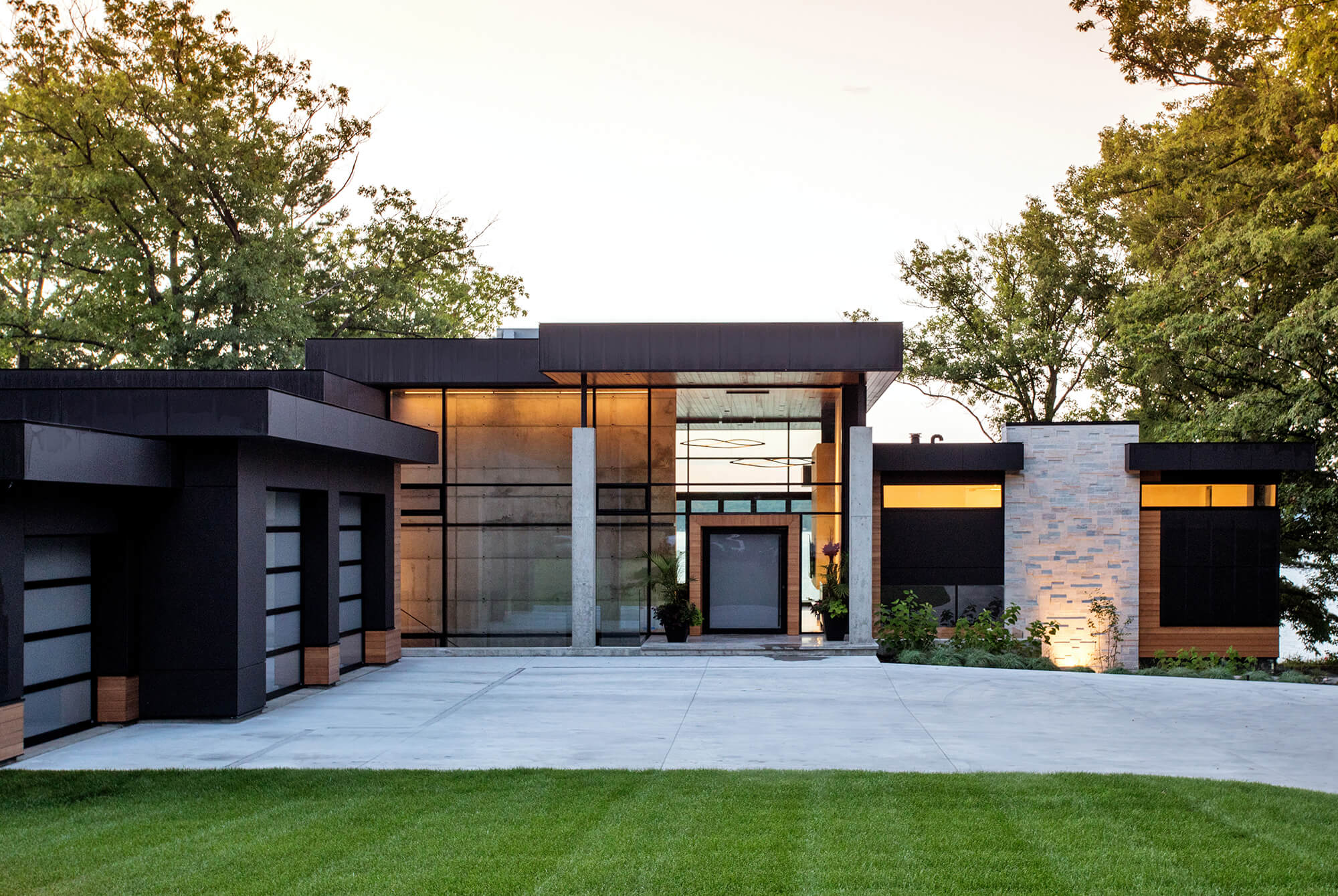 Modern House & Garage Design